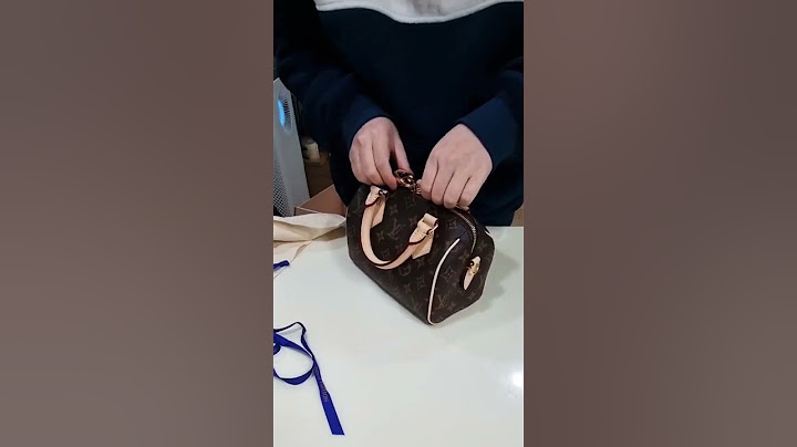 루이비똥 귀여워귀여워 #남편이주는선물 #ㅋㅋㅋ #명품 #unboxing #크리스마스선물 #언박싱 #루이비통 #louisvuitton #스피디반둘리에20 #신상