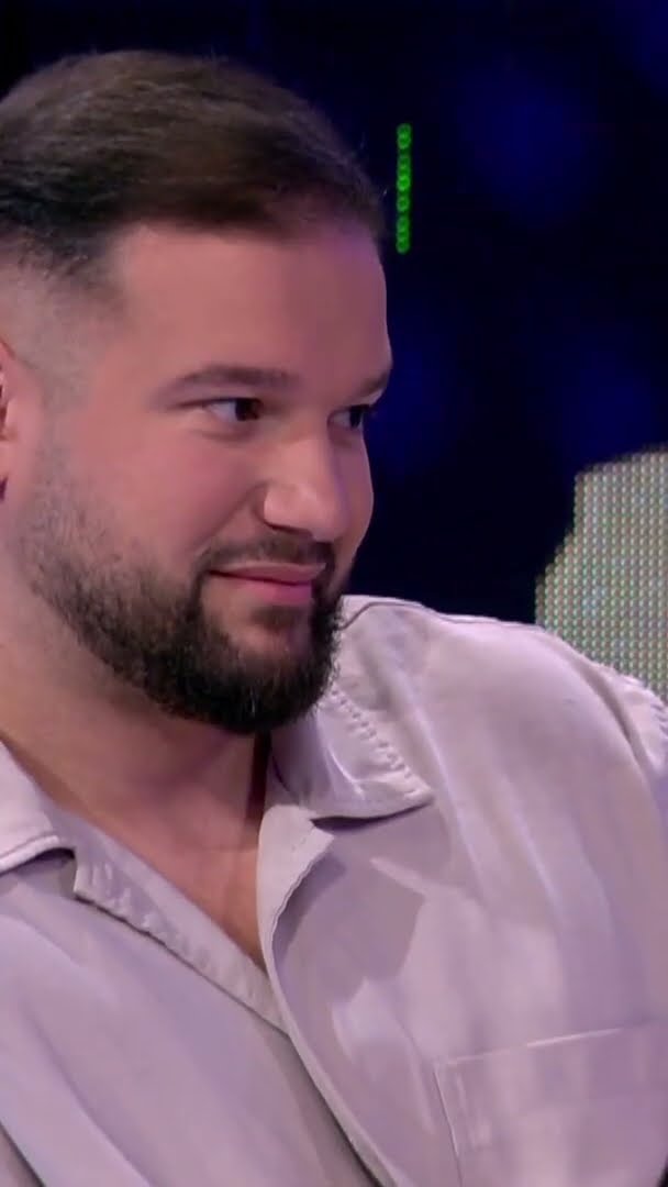 Eneada e ftohtë me të gjithë djemtë, e pranon publikisht se për ka ndjenja