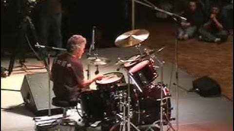 Drums Steve Gadd Brushes.wmv