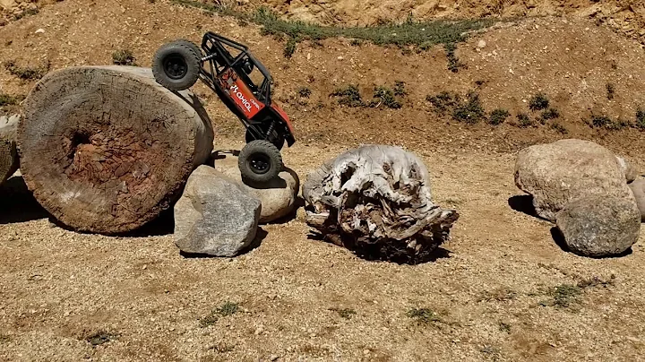 Axial Capra 1/10th scale rock crawling trail buggy backyard course