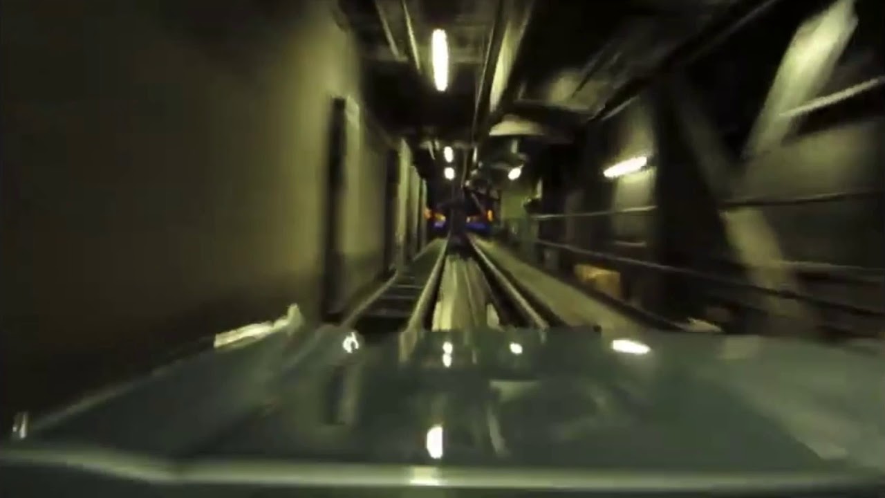 Rock N’ Roller Coaster Starring Aerosmith lights on (1QKLIMO) LINK IN