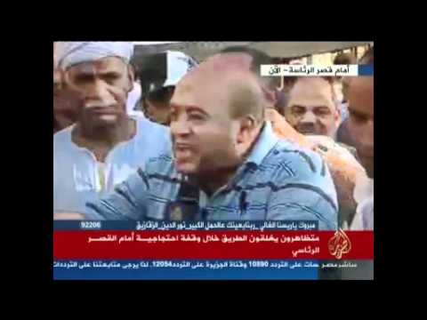 لقاءات مع المتظاهرين أمام القصر الرئاسي