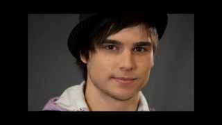 Eric Saade- marching (in the name of love)