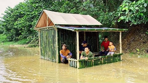 CAMPING HUJAN DERAS DAN BADAI PETIR - MEMBANGUN SHELTER DI TEPI SUNGAI DI TERJANG BANJIR