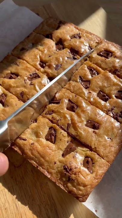 Download lagu One Bowl Blondies! No mixer required😍 Recipe in comments👇🏽