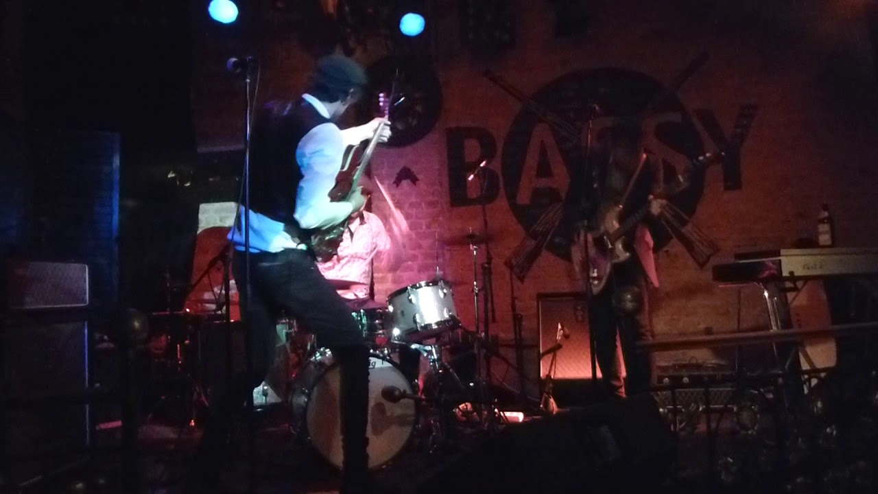 THE REVOX- track 1 - Bassy Club Berlin, december, 1, 2017 auf YouTube ansehen THE REVOX- track 1 - Bassy Club Berlin, december, 1, 2017 auf YouTube ansehen