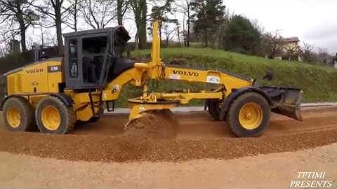 Motor Grader Construction-Skilled operator
