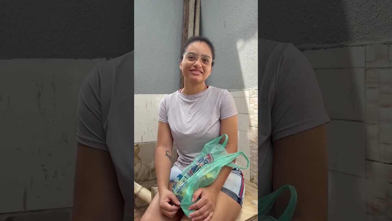 Milionária surpreende mulher humilde que não tinha nem para ela