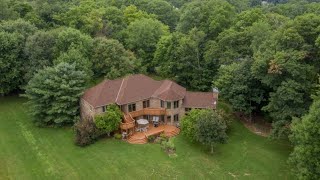 Celebrity 1229 River Woods Dr, Hinckley, OH 44233 Wealth
