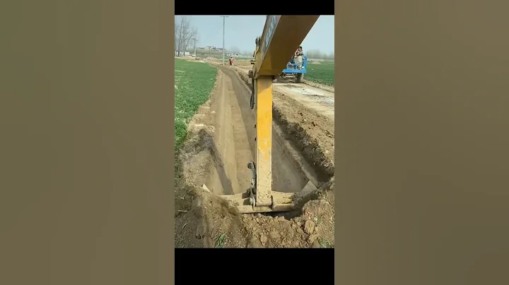 AmazingChina: Fast Trench Excavation