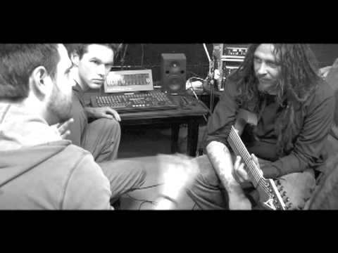 Korn's James 'Munky' Shaffer recording with Deadly Apples