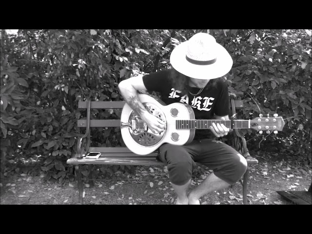Fermio - Crossroad Blues (Tribute to Robert Johnson)