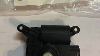 2022 Chrysler Pacifica flapping noise behind  dashboard glove compartment
