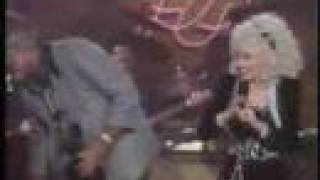 Islands In The Stream "Live" - Dolly Parton & Kenny Rogers