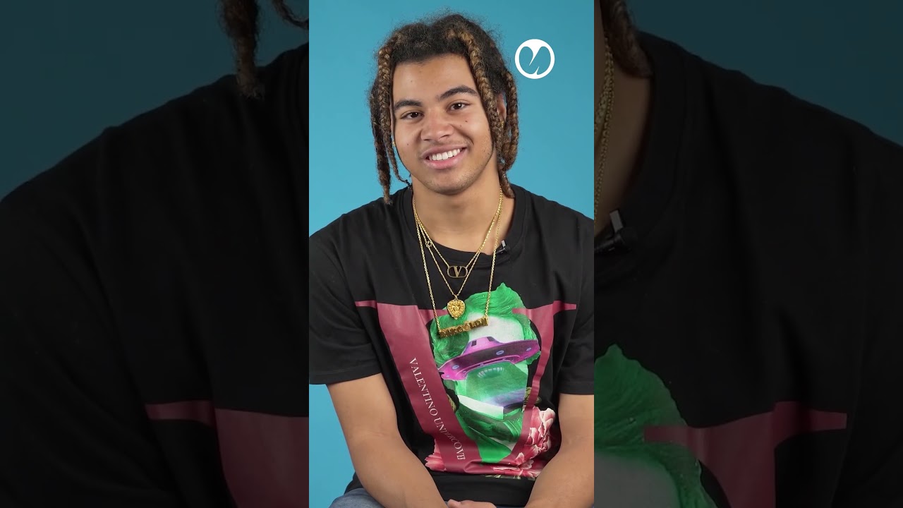Regardez 24kGoldn has a crush on Doja Cat😮 sur YouTube Regardez 24kGoldn has a crush on Doja Cat😮 sur YouTube