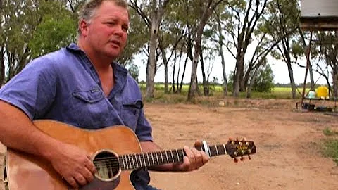 Greg Storer sings Get the Gong