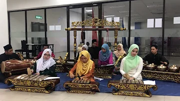 Persembahan pembukaan majlis oleh kumpulan ranjuna gamelan Kolej iCOOP