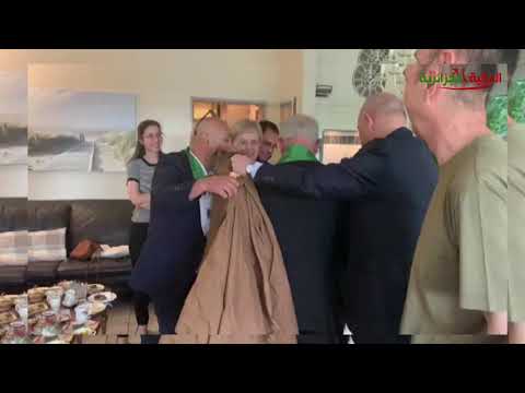النائب عبد الحكيم دحمون يكرم المجاهد عمي علي اوشرفة مسعود في ألمانيا