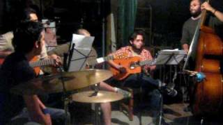 Barrigas Band - Cumbia De Los Pajaritos.avi