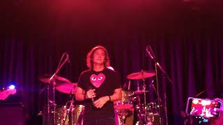 Moist - Silver (live) Deerfoot Inn and Casino, Calgary, August 24, 2019