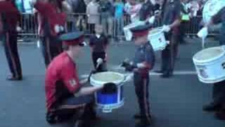Lower Woodstock (kid drumming (Goldsprings Parade 2008))