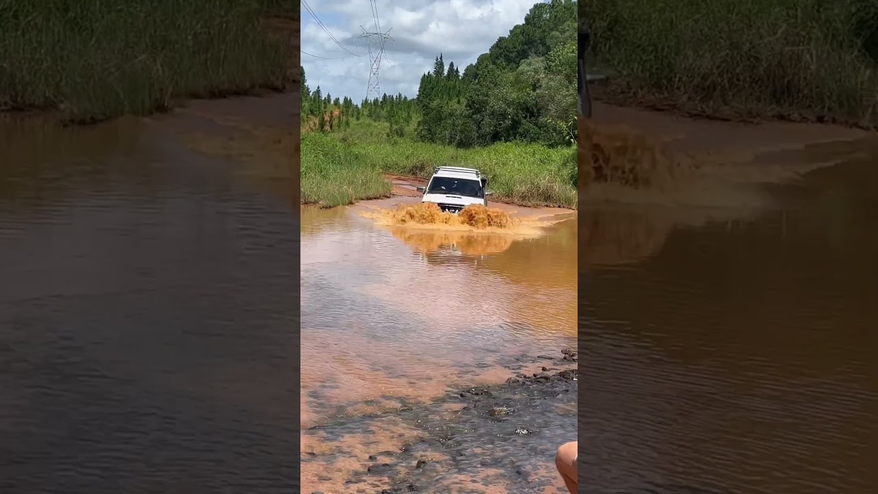 Glasshouse Mountains 4x4 tracks day trip           