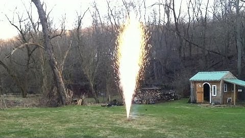 1 lb. Core Burner Rocket - Powerful Sound - Static Test - 64/22/7 + 7 Fe-Ti For A Tail