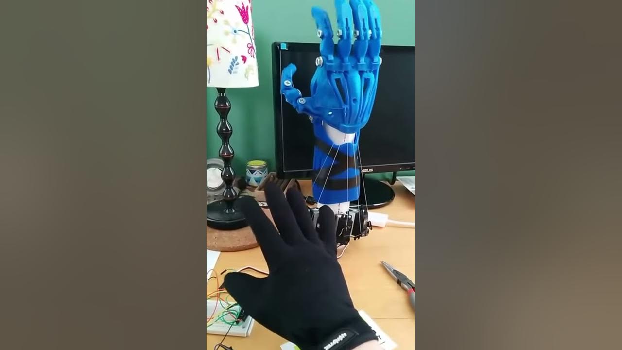 Arduino and Flex Sensor controlled 3D Printed Hand - YouTube