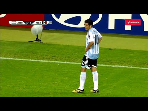 Video: Riquelme Juan Roman je posledním hráčem čisté hry v historii fotbalu