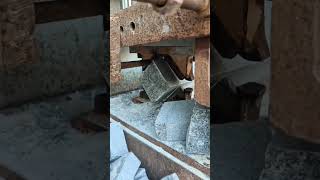 the process of splitting rocks using a highpressure machine the process of splitting rocks using a highpressure machine