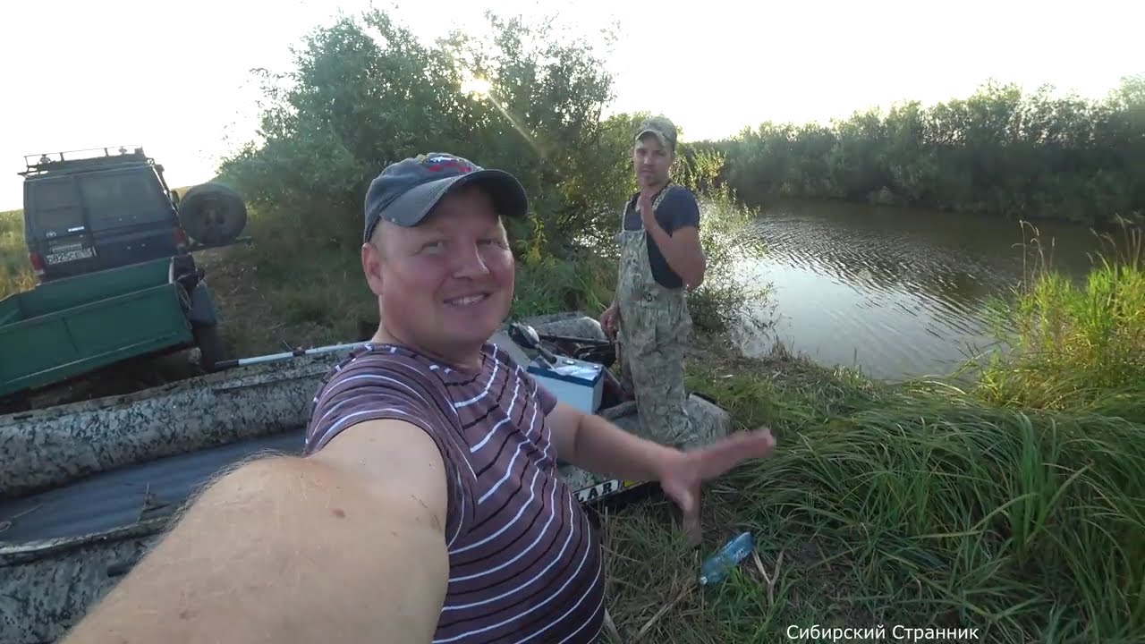 Новая накидка сильно удивила. Огромные караси и не только.