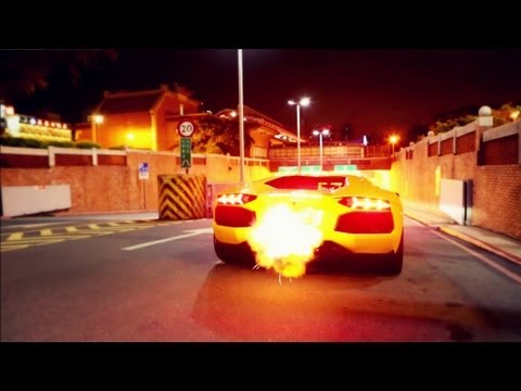 Aventador Shooting FLAMES! LOUD Sound in Tunnel! - 1080p HD