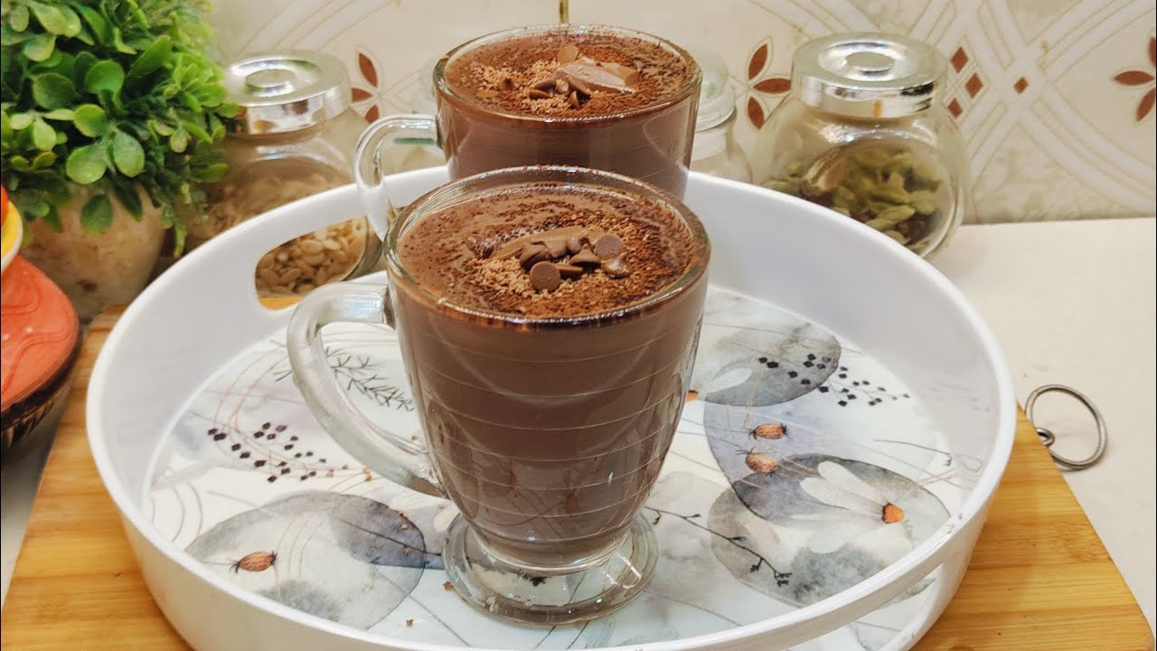 सर्दियों की स्पेशल हॉट चॉकलेट ☕🍫 | Cafe style Chocolaty Hot Chocolate recipe