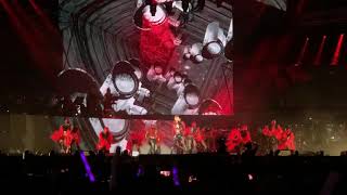 Download Lagu JJ Lin 林俊杰 -《黑暗騎士 The Dark Knight》[聖所 世界巡迴演唱會 2.0] Live in Singapore 新加坡 20191222 MP3