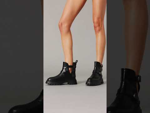 Video: Ali škornji stuart weitzman ustrezajo velikosti?