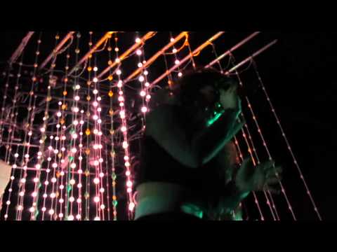 Purity Ring - Dust Hymn live from Burlington
