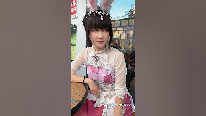 【鬥羅大陸】小女孩往小舞奶茶裡亂丟東西，竟然還朝小舞吐口水#cos #反轉 #鬥羅大陸#shorts