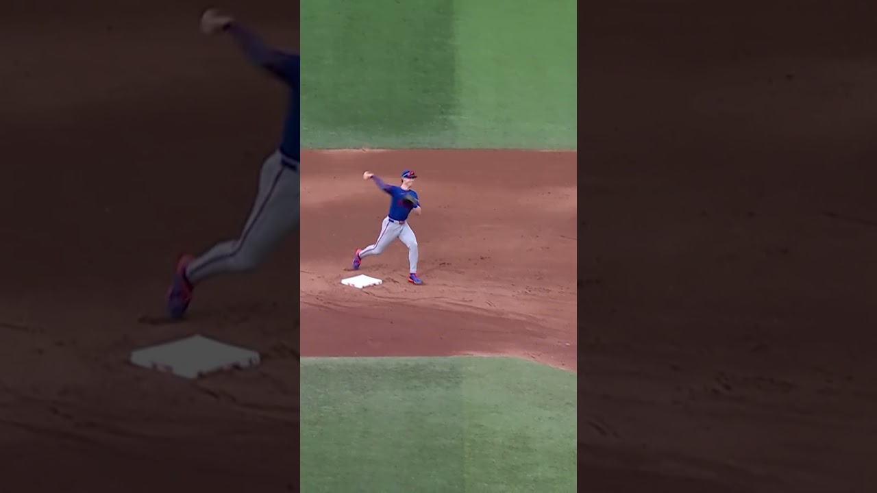 Francisco Lindor starts a smooth 6-4-3 double play ๐ฅ #mlb #baseball #mets #sports #highlights