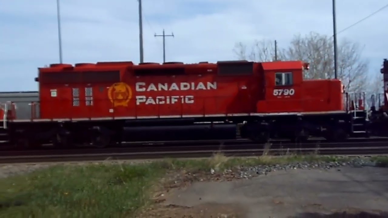 CP Rail 5976, 5790 and 4433