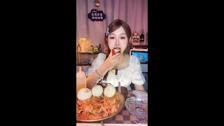 🔴 LIVE: Cozy Food Sharing & Relaxing ASMR Sounds | Mukbang Fun and Giggles screenshot 1