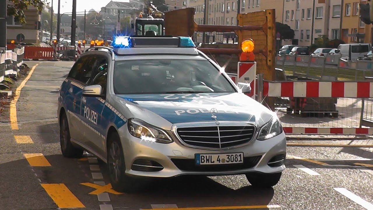 [Hören die das Horn nicht???] Funkstreife der Polizei Karlsruhe hats schwer im Baustellenverkehr