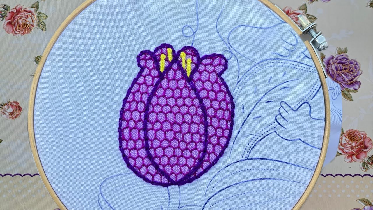 Increíble bordado súper fácil para bordar un Tulipán🌷Puntadas Fáciles💜