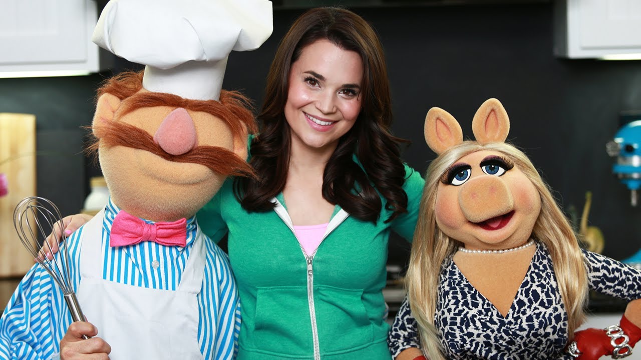 MUPPETS COOKIES - NERDY NUMMIES - ft Miss Piggy and Swedish Chef!