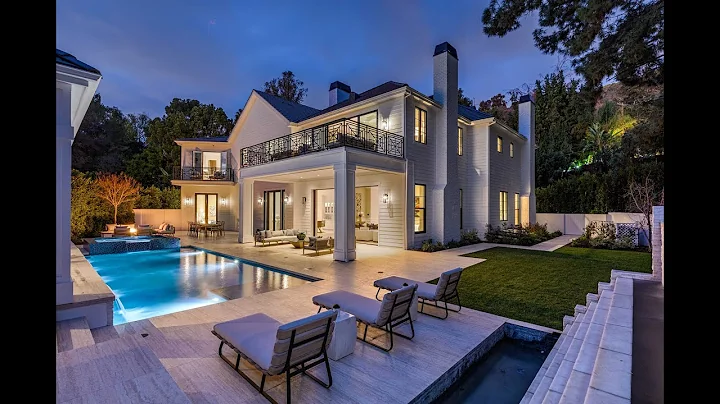 9520 Hidden Valley Road | Beverly Hills Post Office