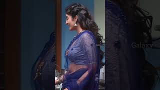 Serial actress transparent navel in saree