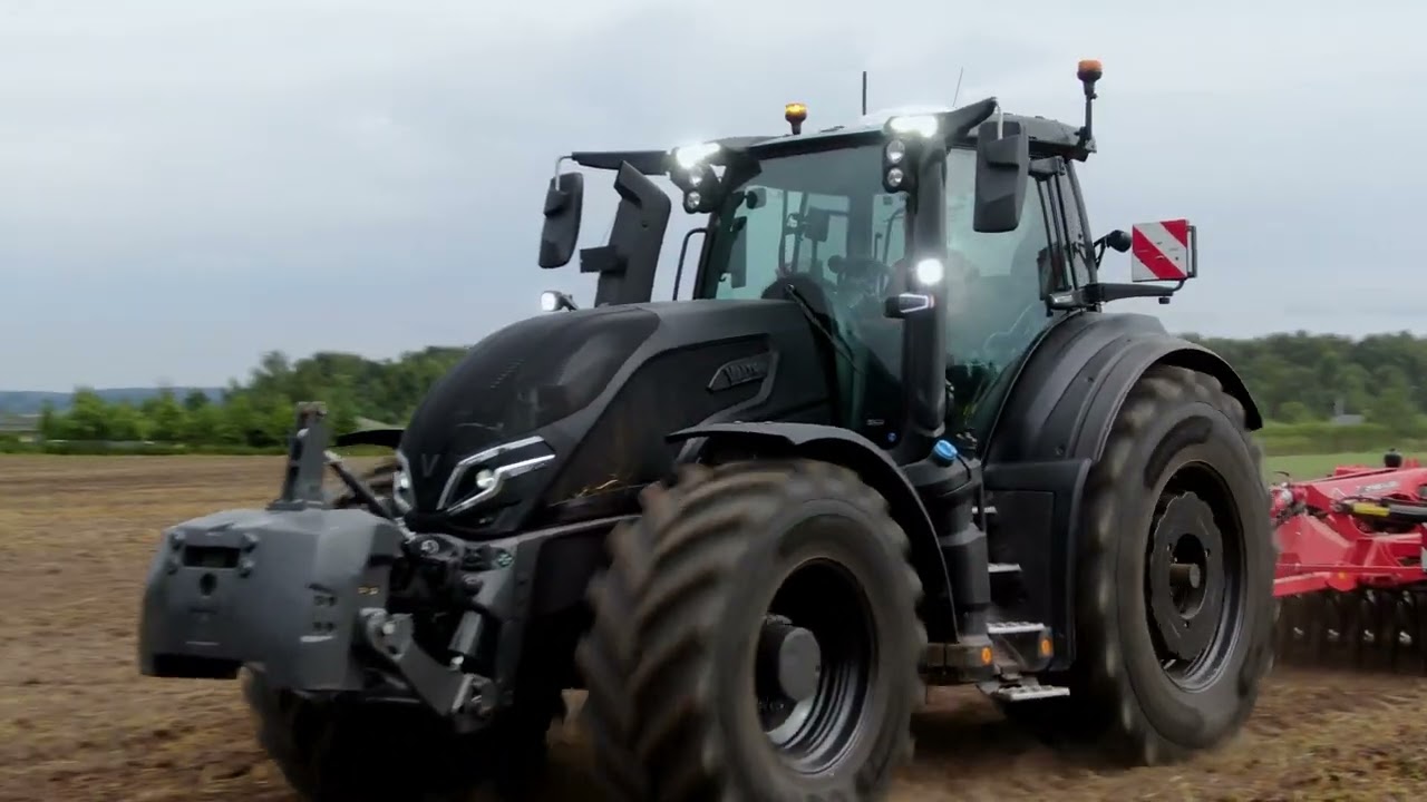 Valtra Q 305 + KUHN Optimer XL 6000