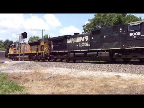 HD: 7/3/13 Union Pacific 8444 leads NS 224 with a nice consist