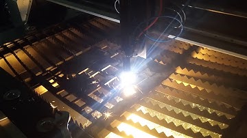 Plasma cutting machine