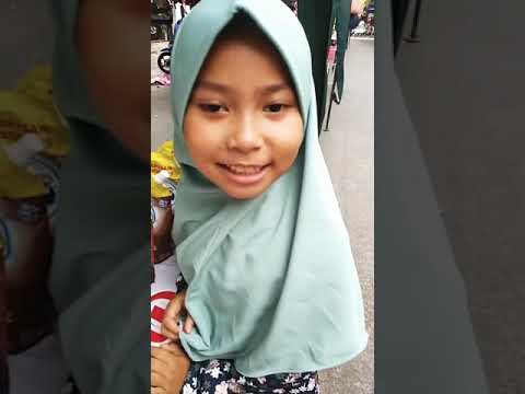 Awek Tudung Berjalan Punggung Besar 3gp mp4 mp3 flv indir