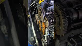 видео: Hyundai Santa Fe 2016, 2.2crdi timing chain replacement, обслужване на ангренажно верижно задвижване картинка: Hyundai Santa Fe 2016, 2.2crdi timing chain replacement, обслужване на ангренажно верижно задвижване